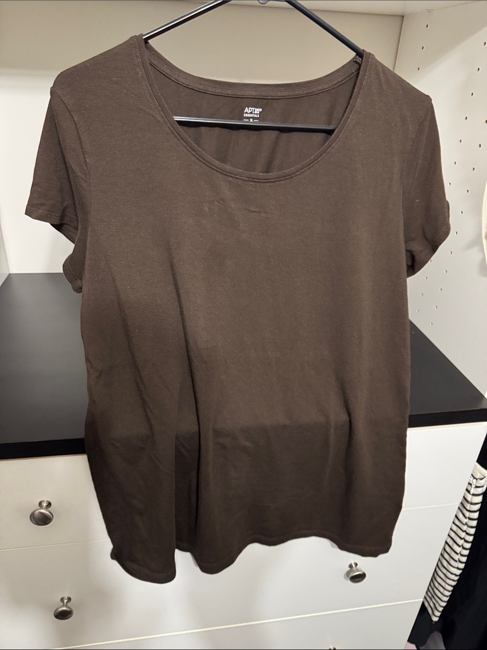 Apt. 9 Women's Dark Brown Short Sleeve Scoop Neck Tee